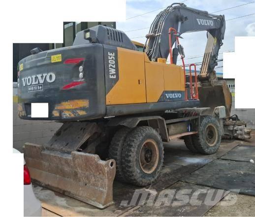 Volvo EW 205E Excavatoare cu roti