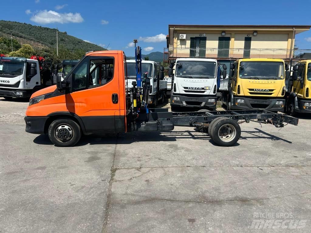 Iveco Daily 35-140 Camioane cu macara