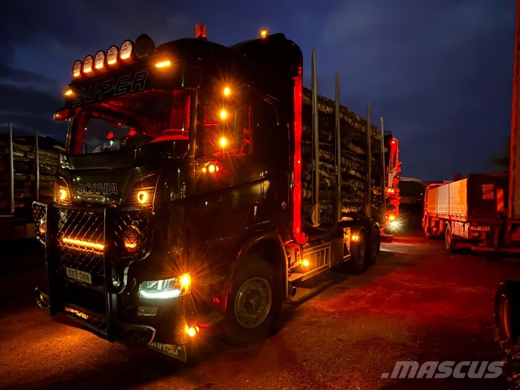 Scania R580B6X4HB Camion pentru lemne