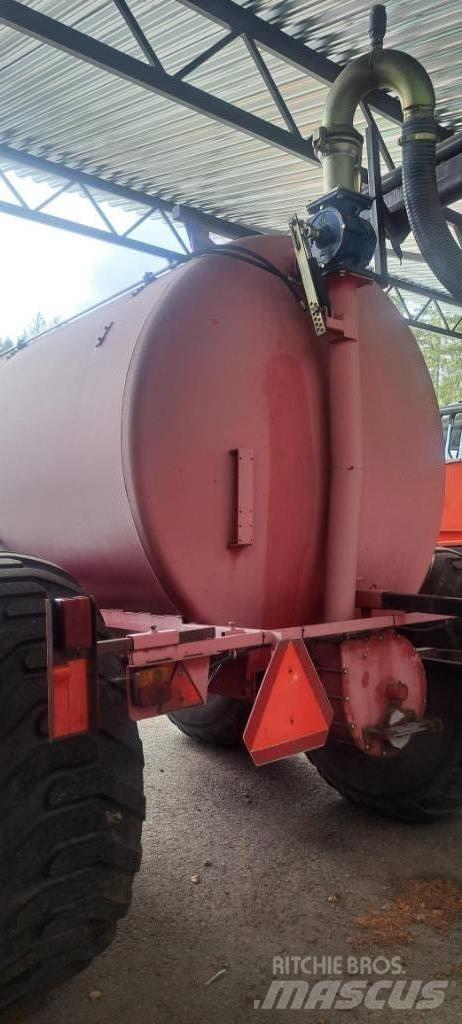 Livakka 12,5 m3+PK Ore de transport în forma lichida
