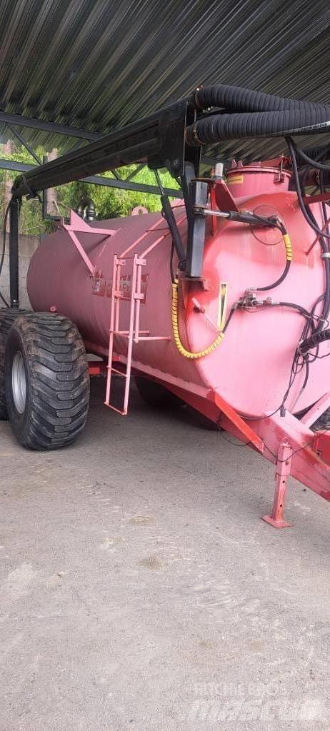 Livakka 12,5 m3+PK Ore de transport în forma lichida
