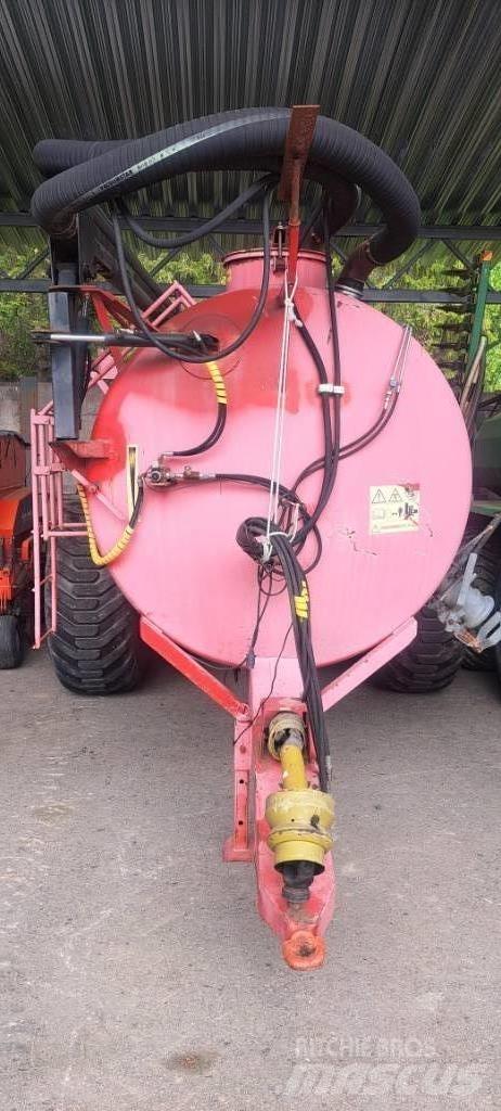 Livakka 12,5 m3+PK Ore de transport în forma lichida