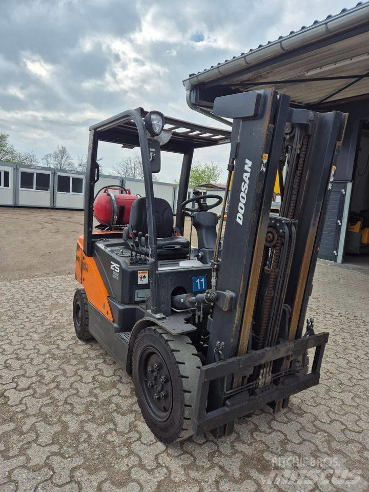 Doosan G 25 P-7 Utilaje construcții - Altele