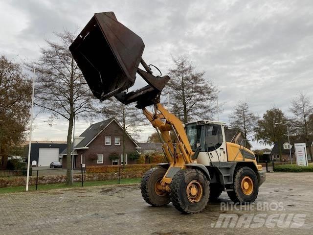 Liebherr 524 Incarcator pe pneuri