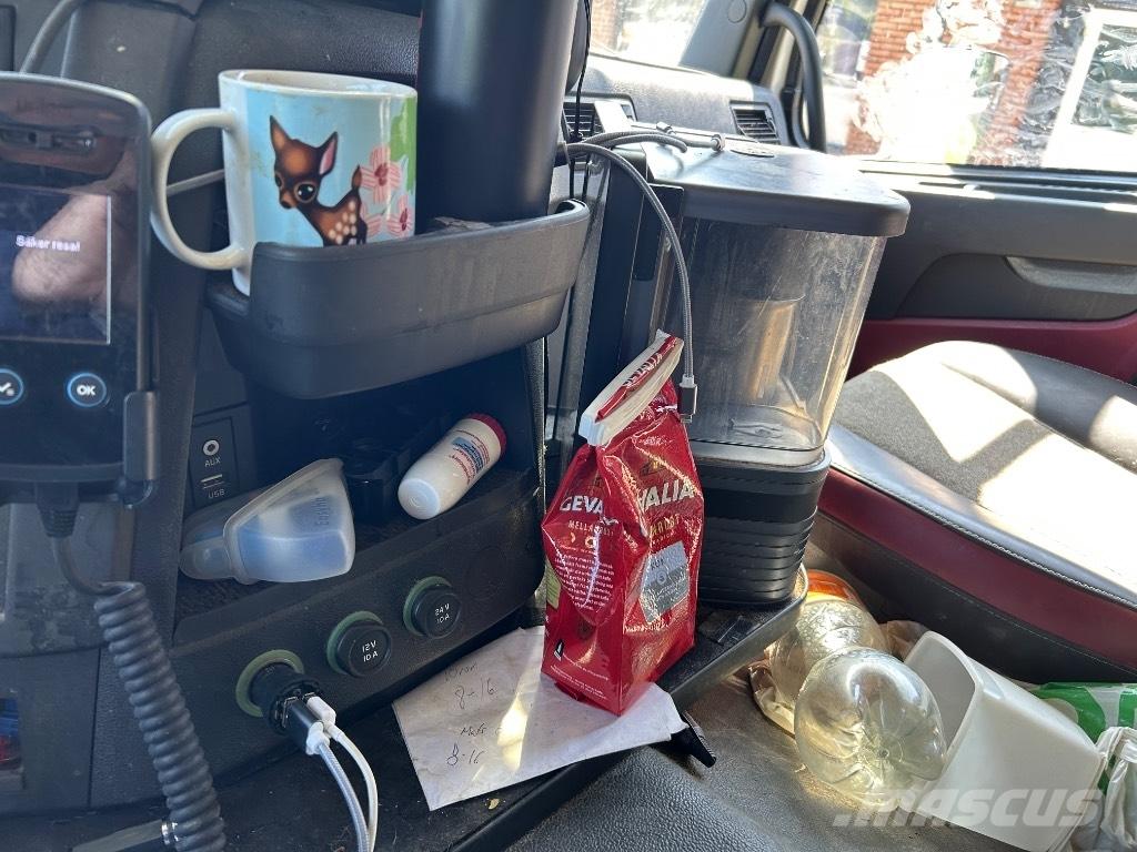 Volvo FMX 510 Camion cu carlig de ridicare