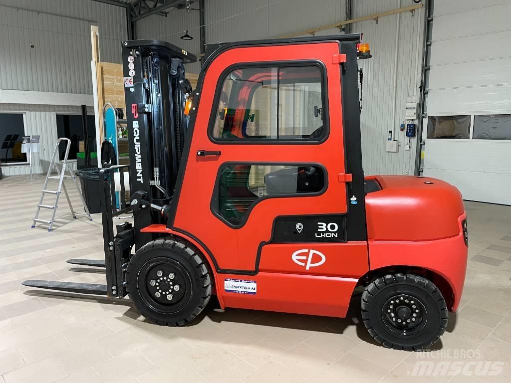 EP EFL302 Stivuitor electric