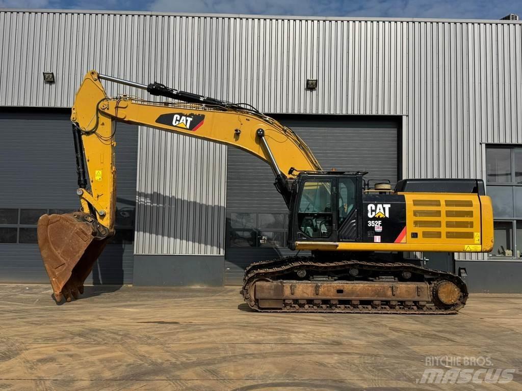 CAT 352F Excavatoare speciale