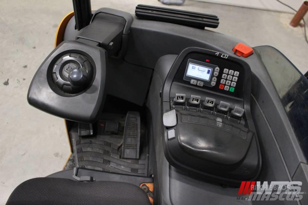 BT RR E 160 Stivuitor cu catarg retractabil