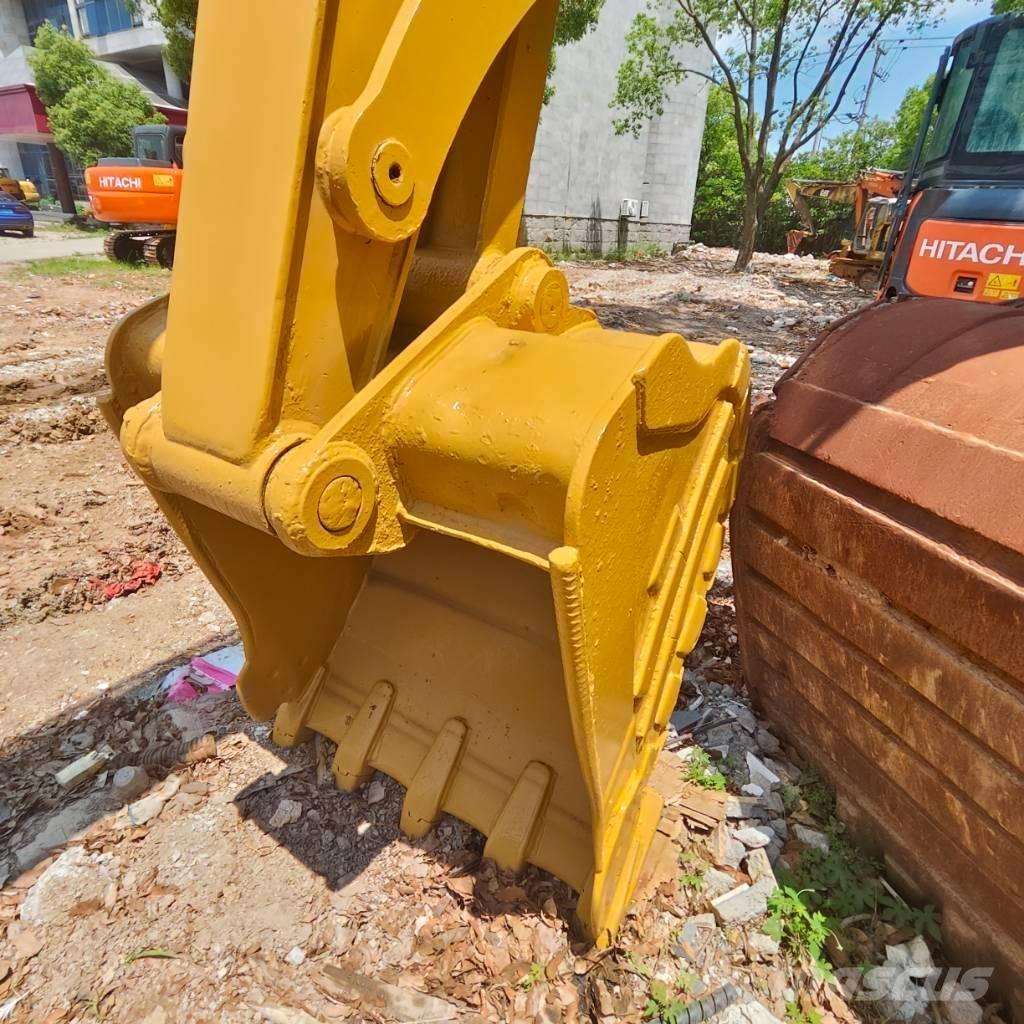 CAT 310 Excavatoare pe șenile
