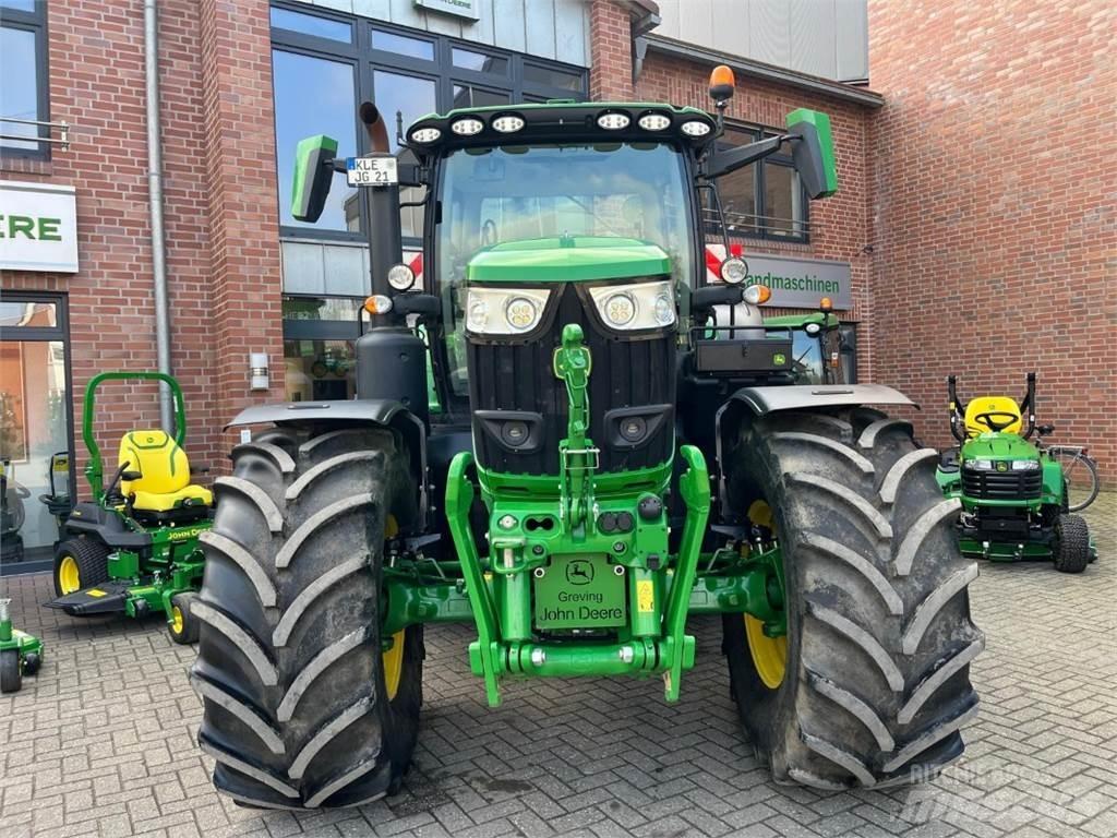 John Deere 6R215 Tractoare