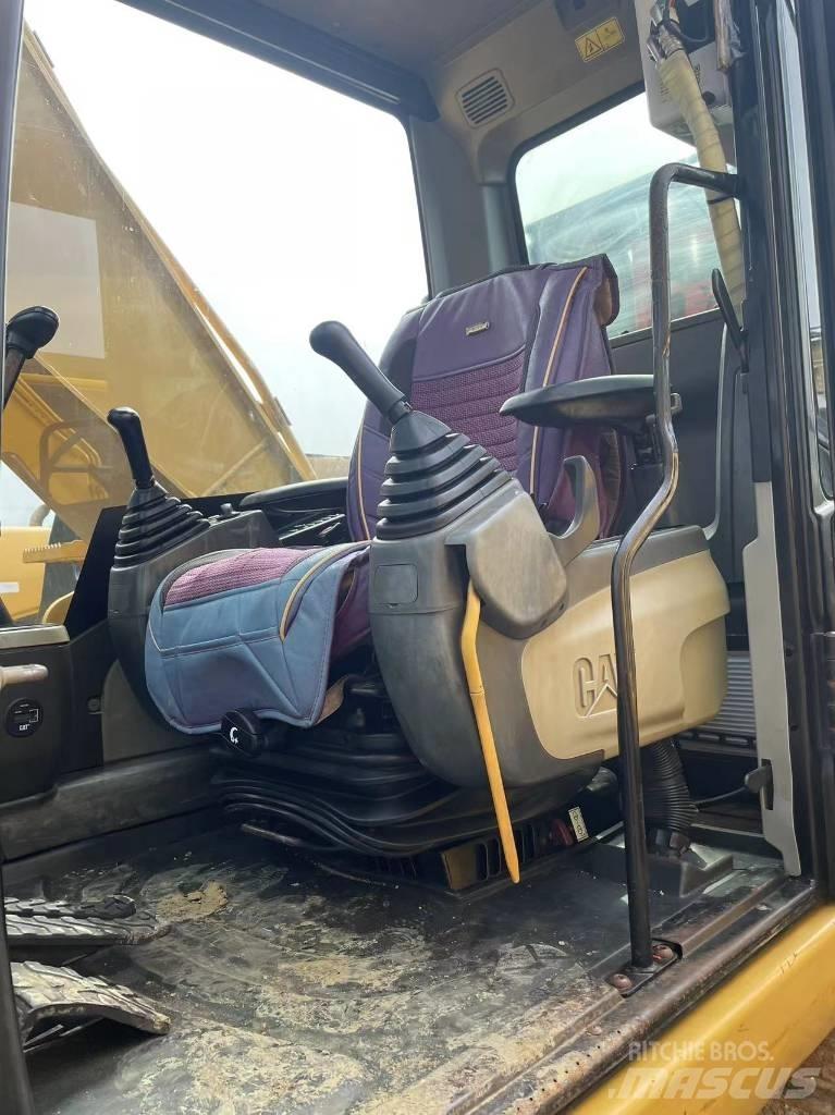 CAT 320 D Excavatoare pe șenile
