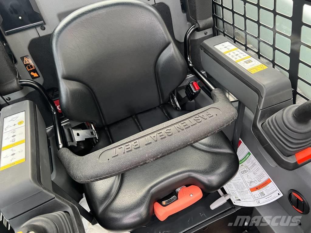 Bobcat T 76 Încarcatoare cu excavator