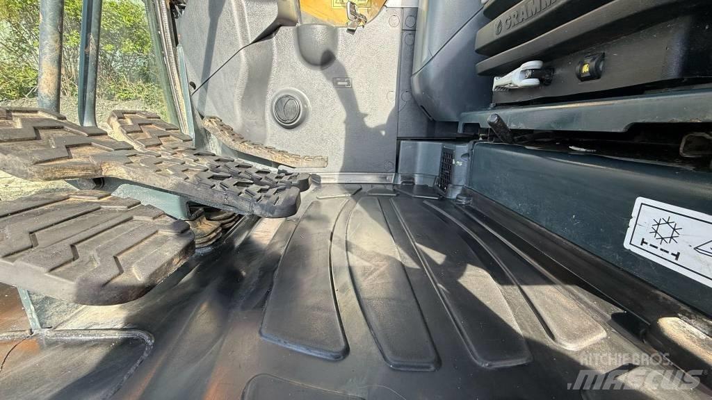 Hyundai HX 130 LCR Excavatoare pe șenile
