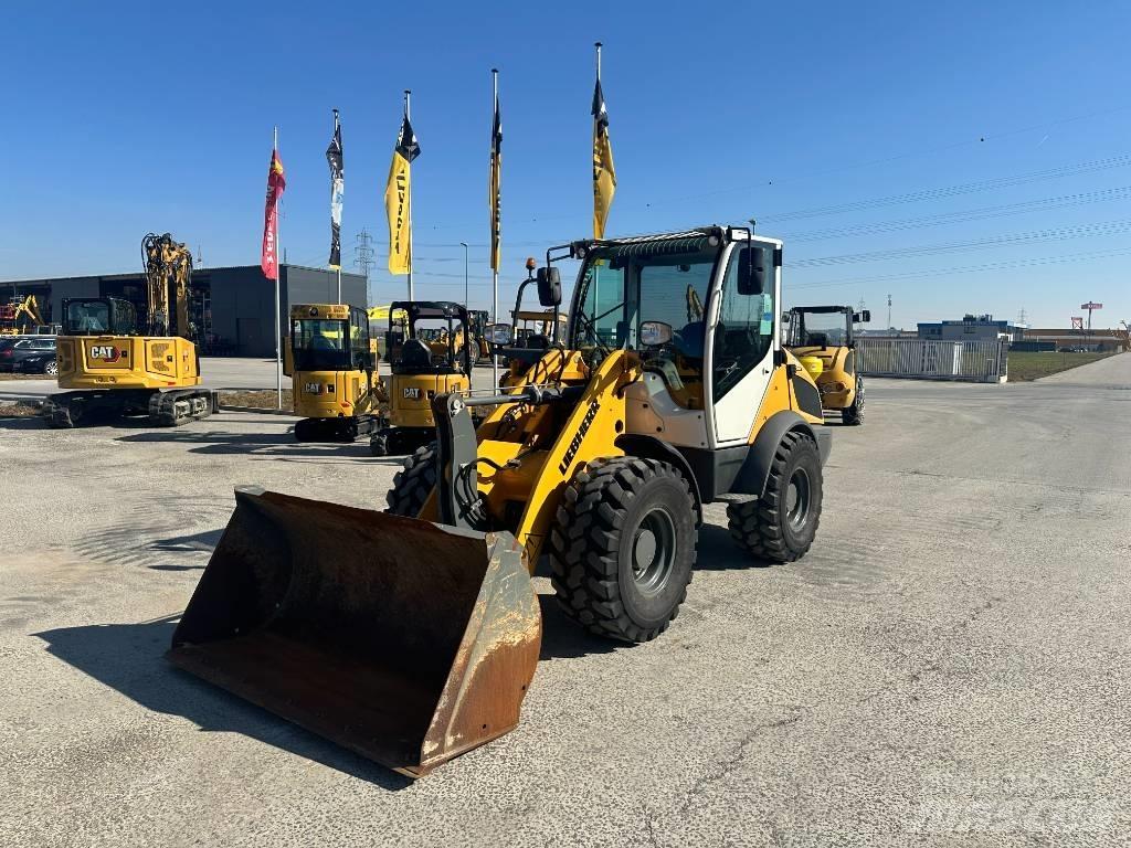 Liebherr L 506 Incarcator pe pneuri