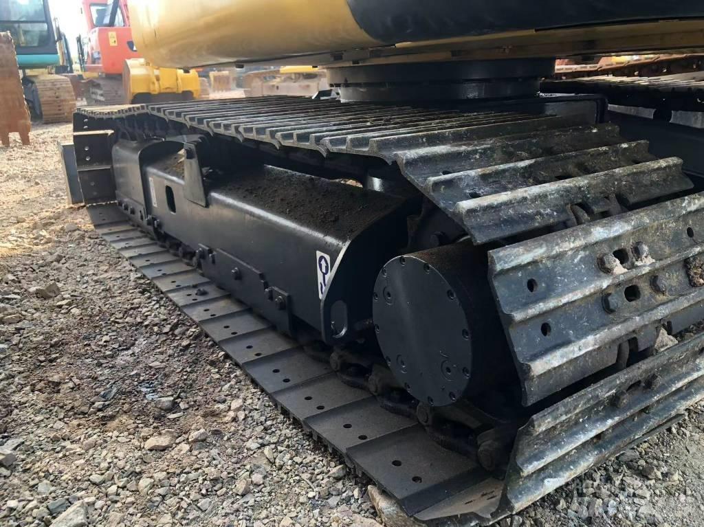 Komatsu 56-7 Excavatoare pe șenile
