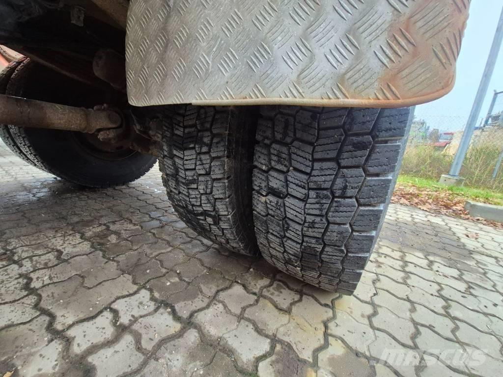 Scania P360 Autobasculanta