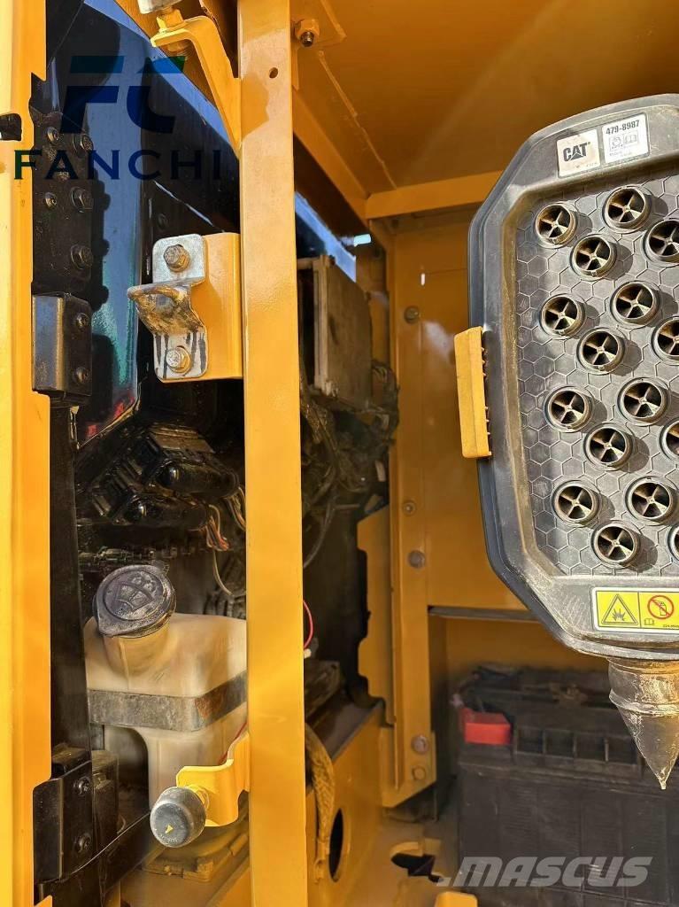 CAT 320 GC Excavatoare pe șenile
