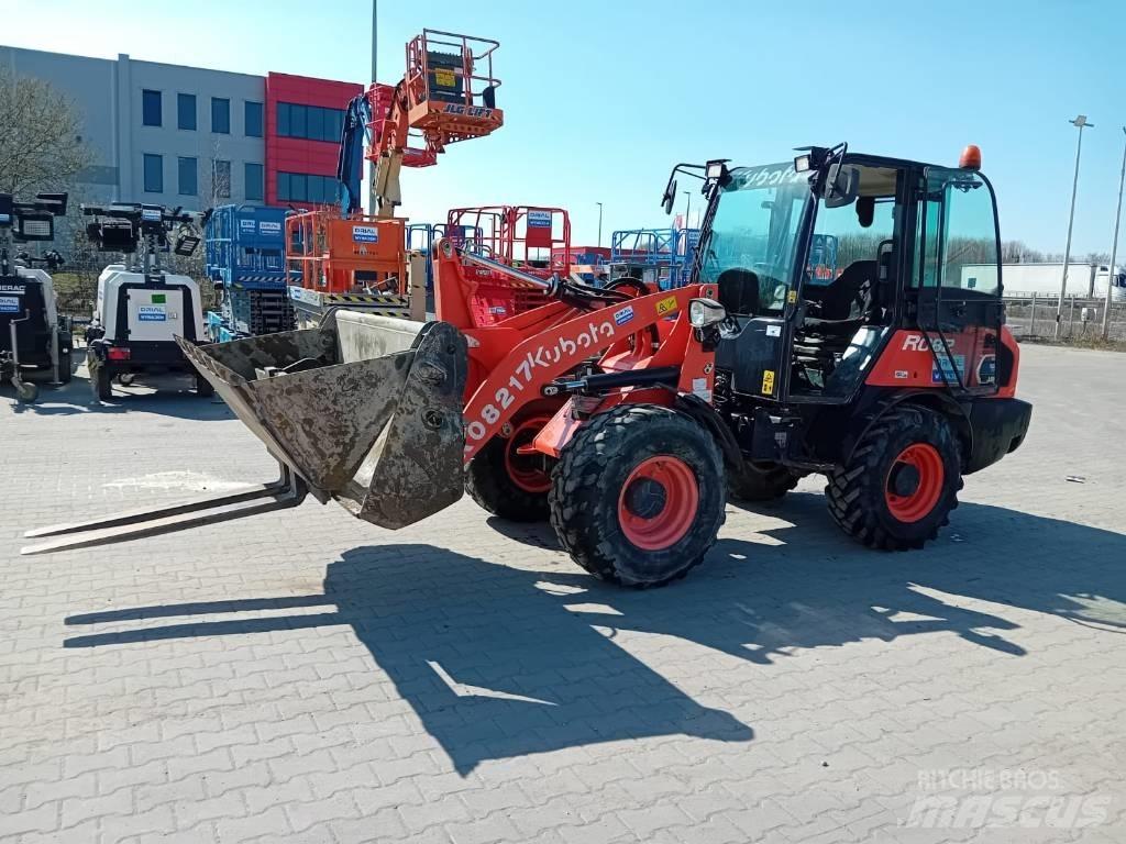 Kubota R 082 Incarcator pe pneuri