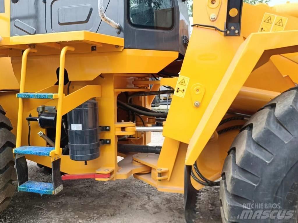 LiuGong 856H Incarcator pe pneuri
