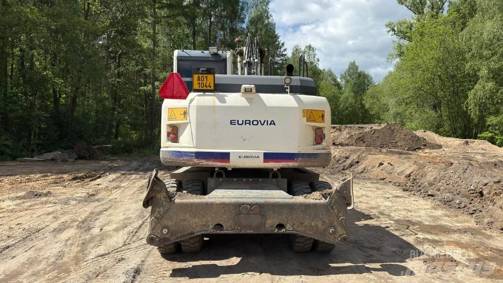 Komatsu PW 148-8 Excavatoare cu roti