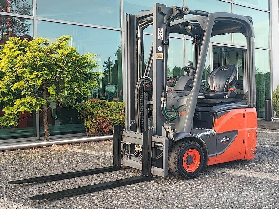 Linde E12-02 Stivuitor electric