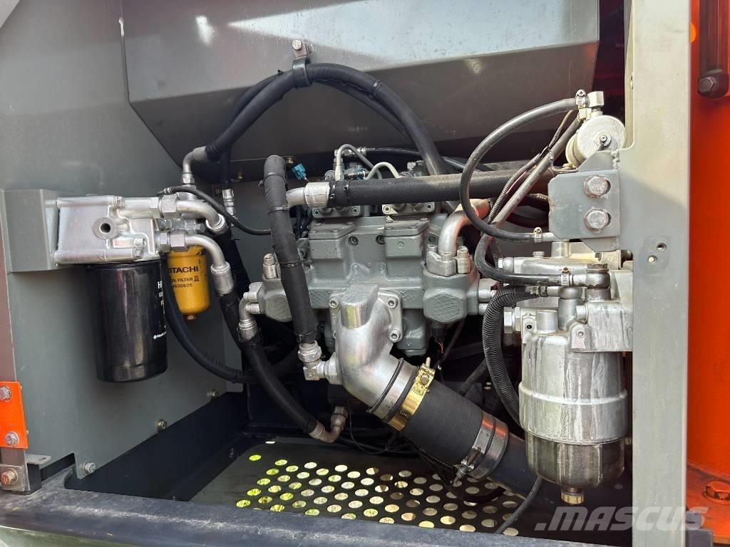 Hitachi ZX200 Excavatoare pe șenile

