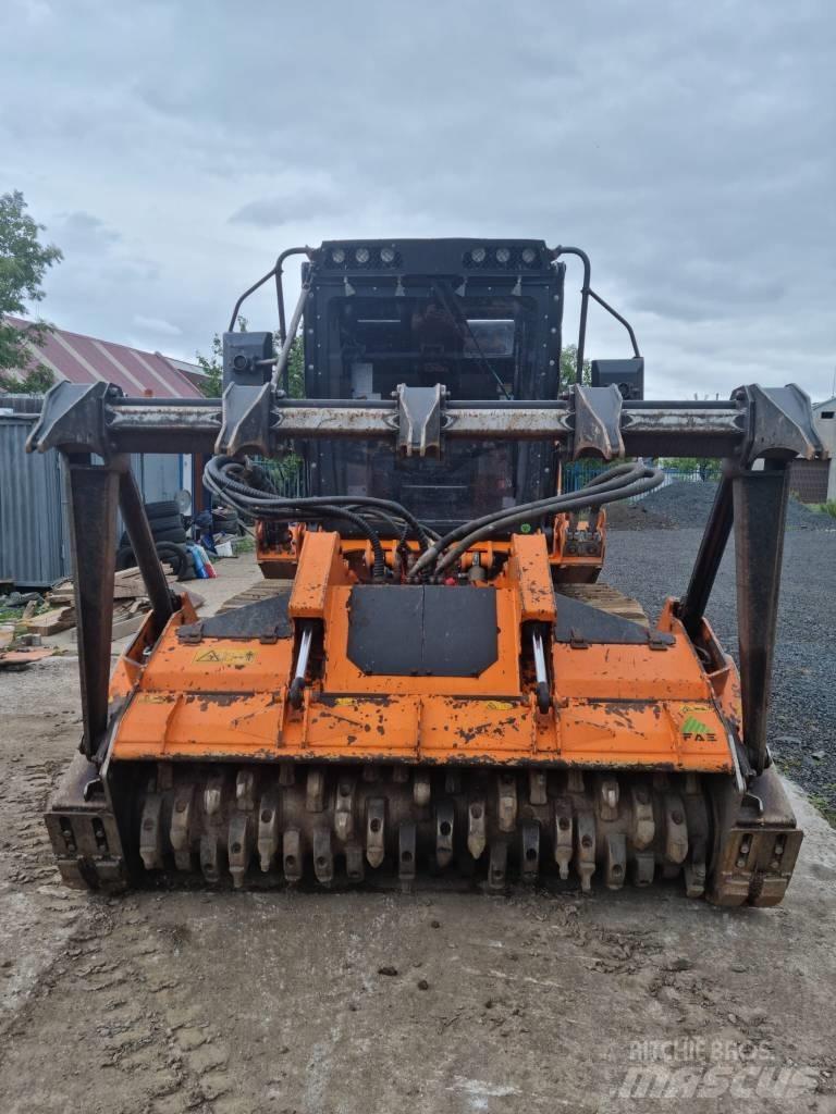 FAE PT-300 Tractoare forestiere