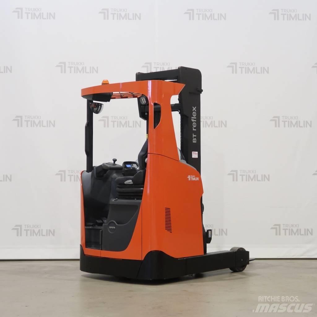BT RRE160H Stivuitor cu catarg retractabil