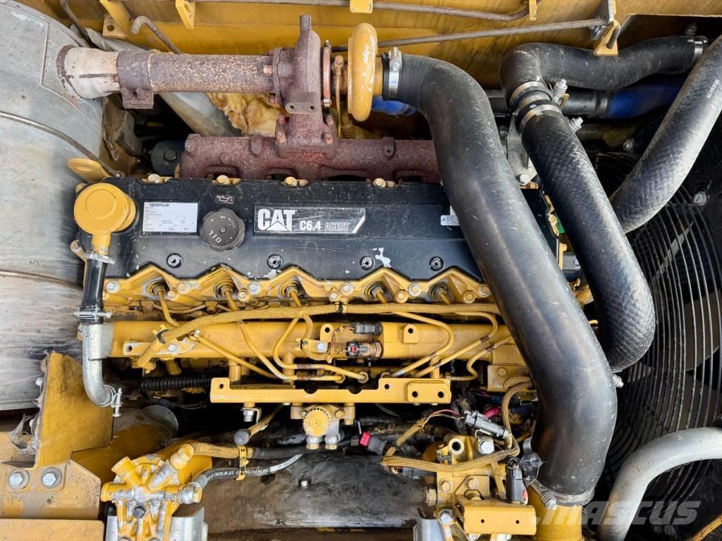 CAT 323 D Excavatoare pe șenile
