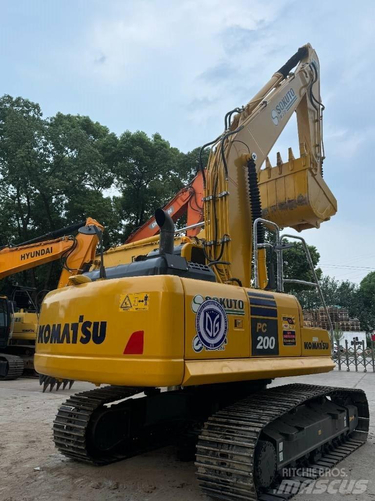 Komatsu PC 200-8 Excavatoare pe șenile

