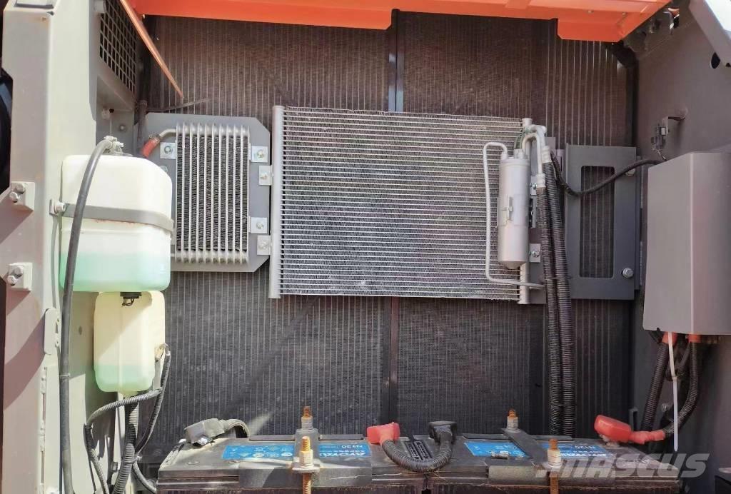 Hitachi ZX 240 Excavatoare pe șenile
