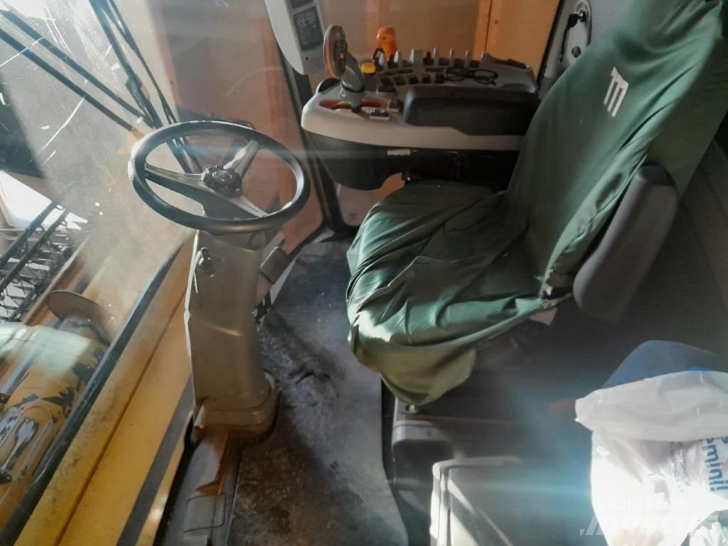 New Holland TC 4.90 Combine de secerat
