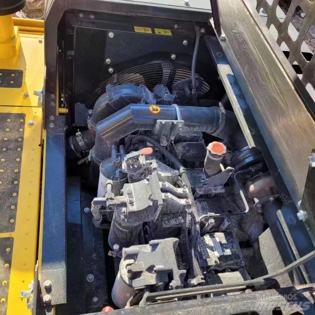 Komatsu PC 450 Excavatoare pe șenile
