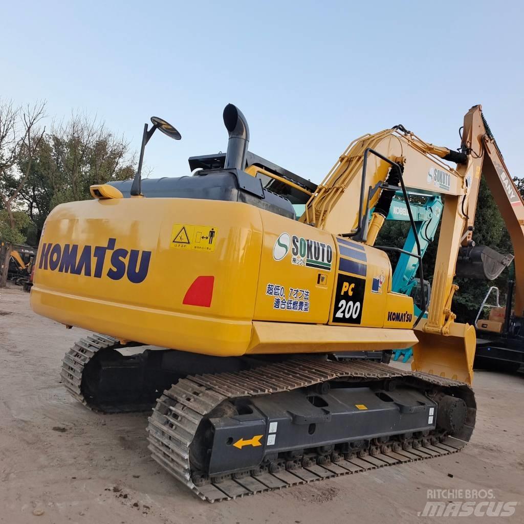 Komatsu PC 200-8 Excavatoare pe șenile
