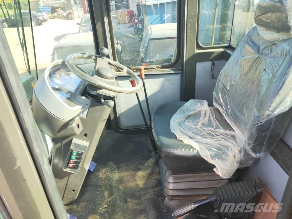 SDLG LG 953 L Incarcator pe pneuri