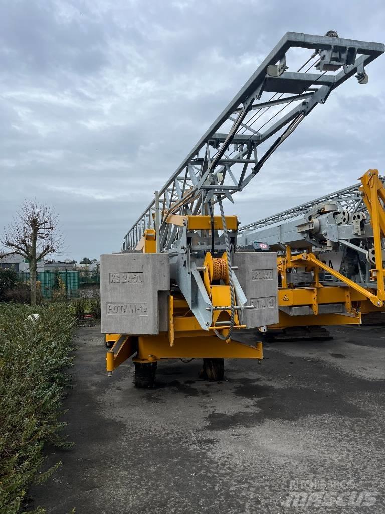 Potain IGO 22 Self erecting cranes