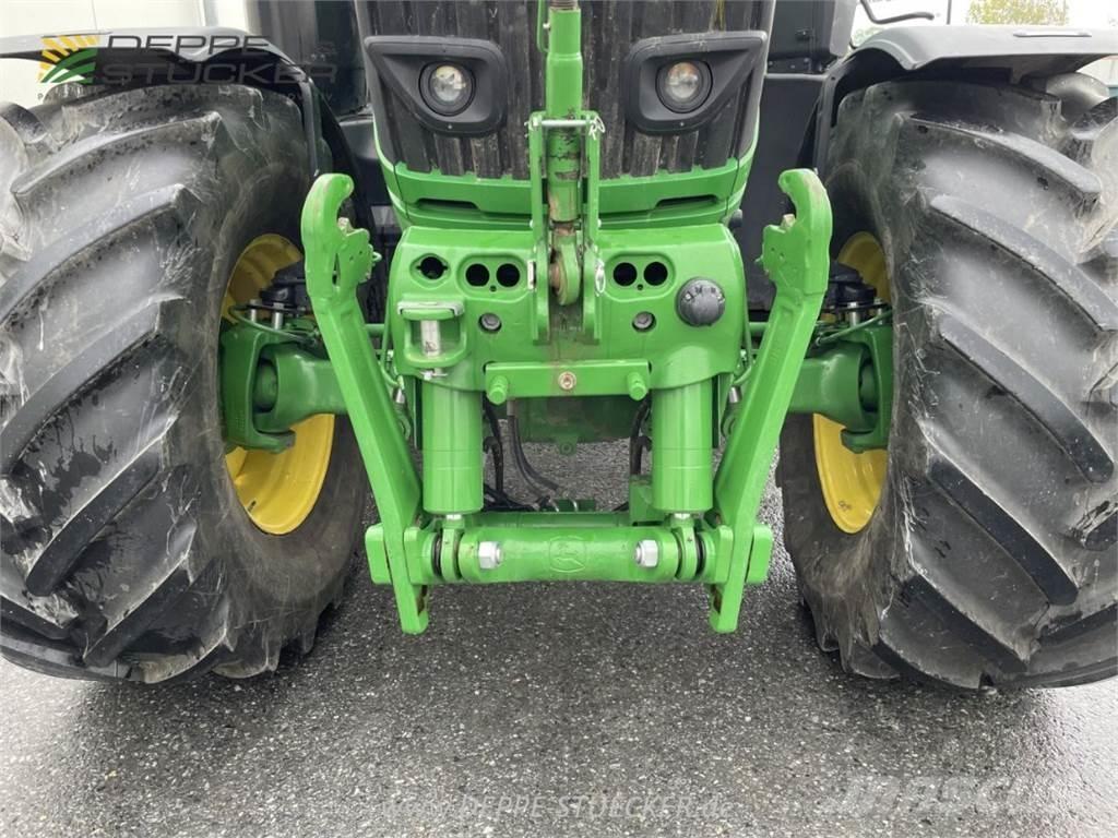 John Deere 6230R Tractoare
