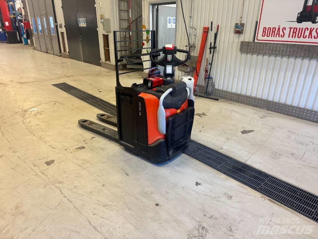 Toyota LPE 220 Transpaleta cu platforma