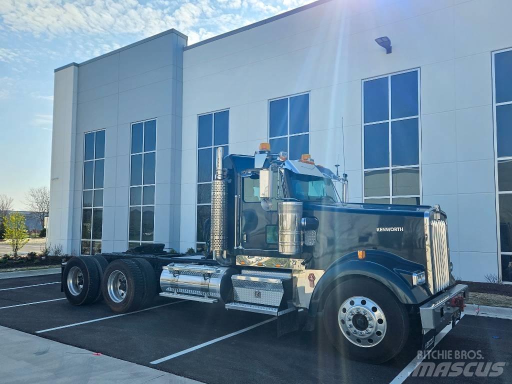 Kenworth W900 Autotractoare