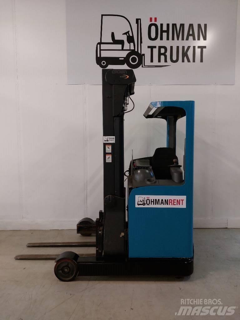 Crown ESR 4500 Stivuitor cu catarg retractabil