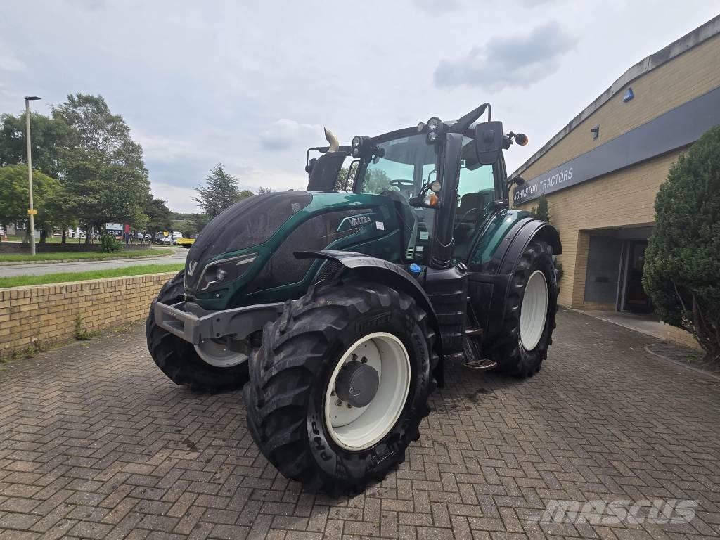 Valtra T 174 Tractoare