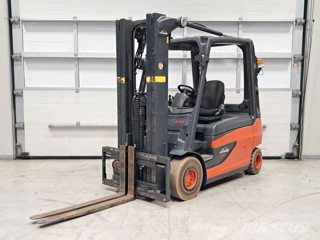 Linde E30L-01 Stivuitor electric