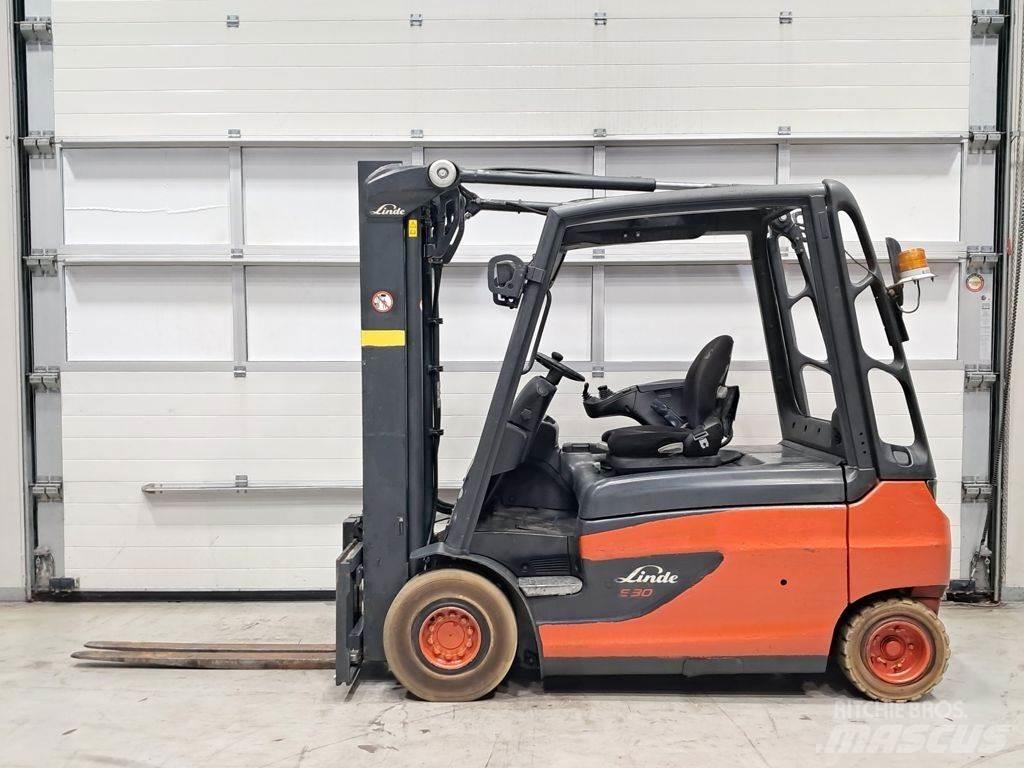 Linde E30L-01 Stivuitor electric