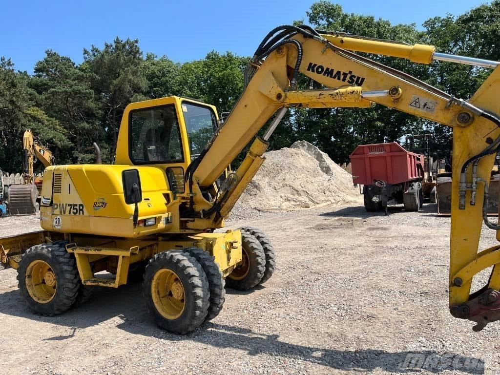 Komatsu PW 75 R Excavatoare cu roti