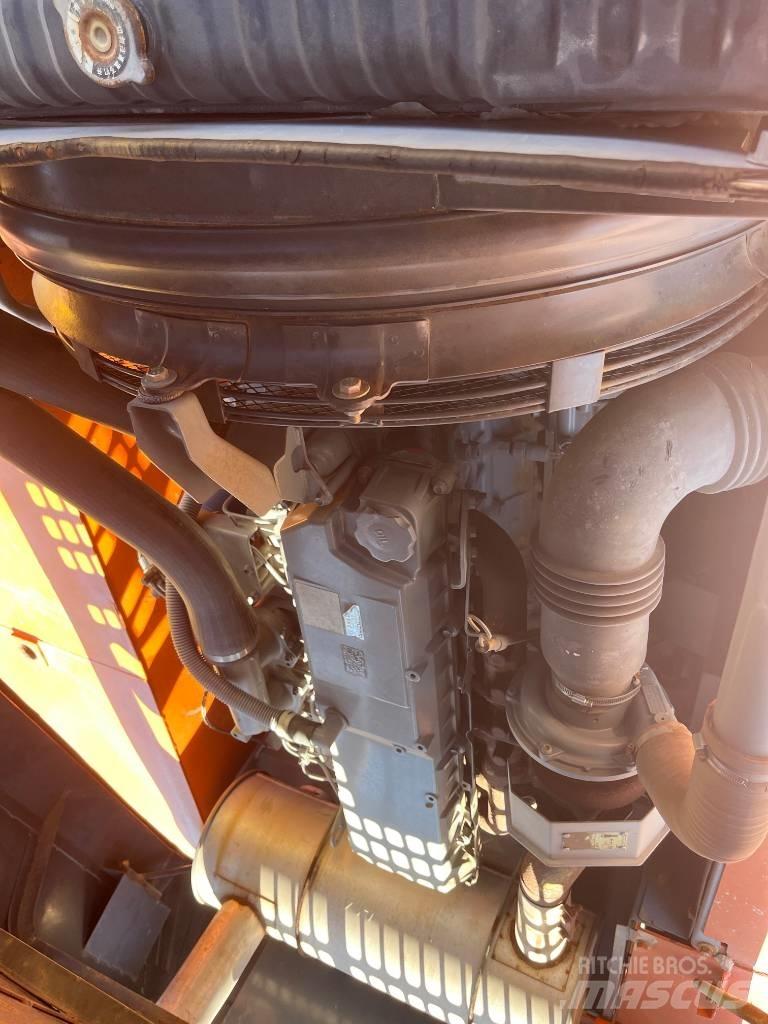 Hitachi ZX 350 Excavatoare pe șenile
