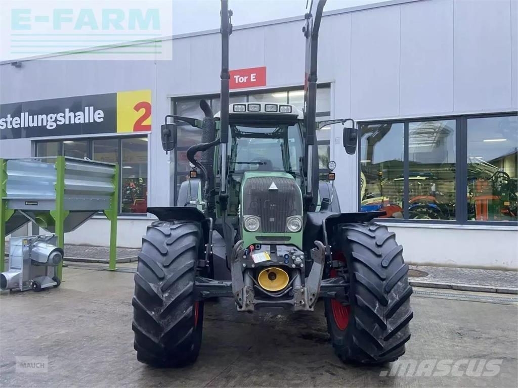 Fendt 820 vario Tractoare