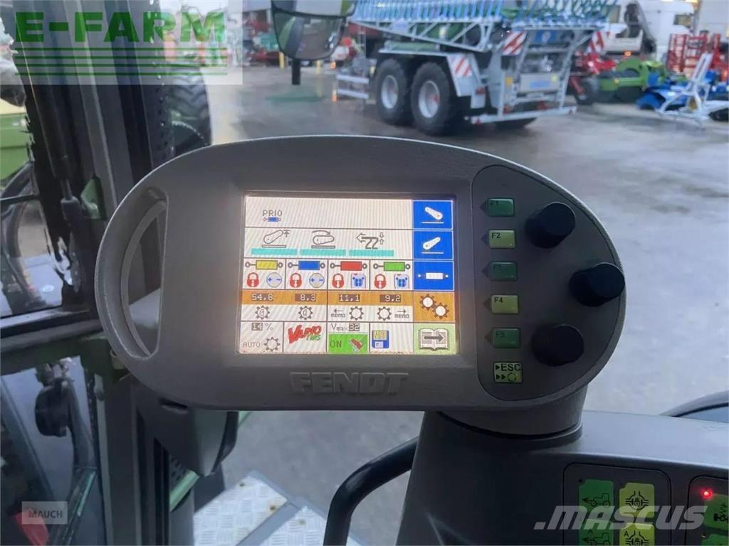 Fendt 820 vario Tractoare