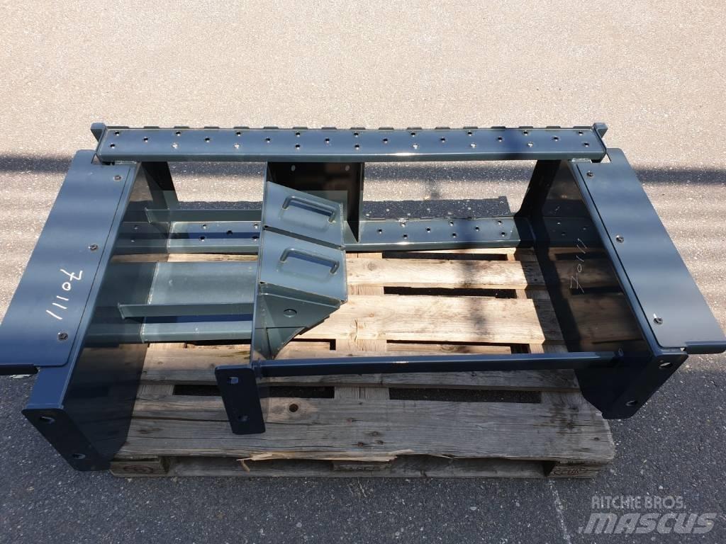 Hyundai Steps - HW140 Sasiuri si suspensii