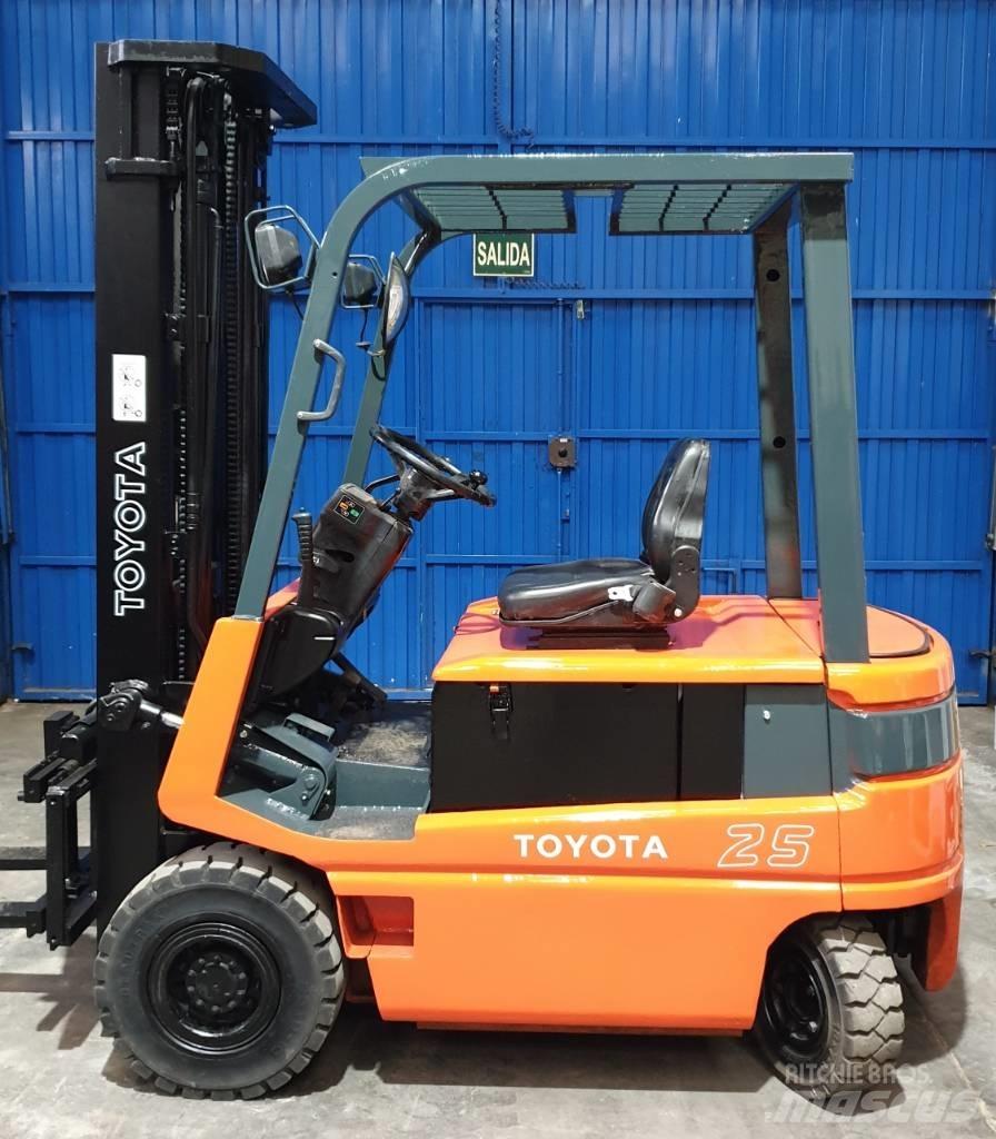Toyota FBM 25 Stivuitor electric