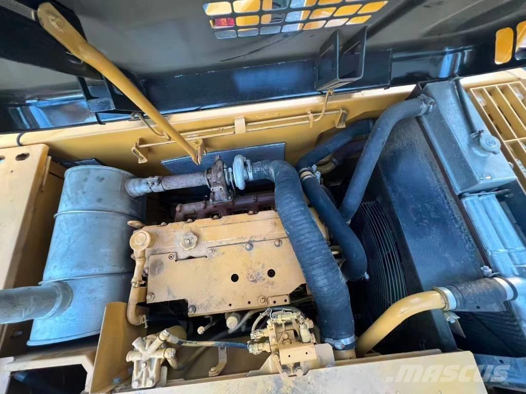 CAT 320 D Excavatoare pe șenile
